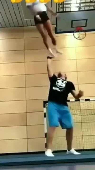 WCGW when you can’t lift a girl
