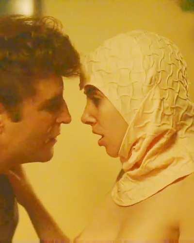 Alison Brie - Topless in 