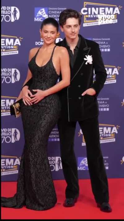 She is built like a freaking goddess