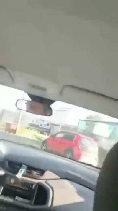 Imagina chamar um UBER e vir esse Veio