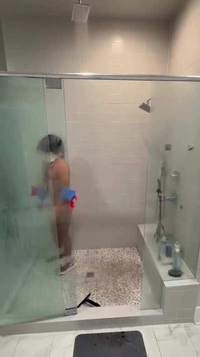 Who needs a wife when you have a 5k ultra in a shower