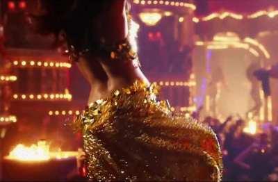 Deepika Padukone Golden swerve