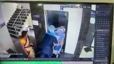 Elevator collapsed in India. No information about the patient health 2022