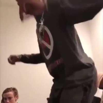 Hope y’all had a great thanksgiving here’s a video of carti dancing 💃🏾