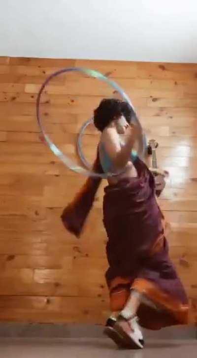 Saree + Sneakers +Hulahooping. Total weekend vibe goals.