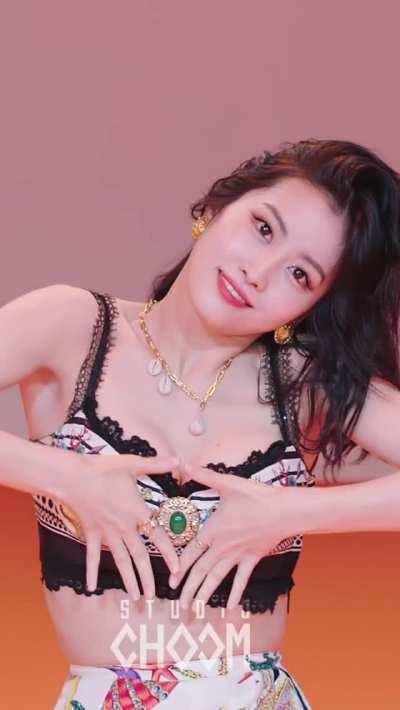 Id make a mess all over her japanese body.. [Twice Momo]