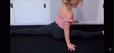 ass jiggle slow motion