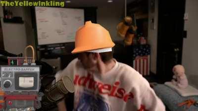 Schlatt do be getting rid of that sapper tho🥵🥺😭😱😨😰😫😩😡🤬🤡🥱😣🥱😠