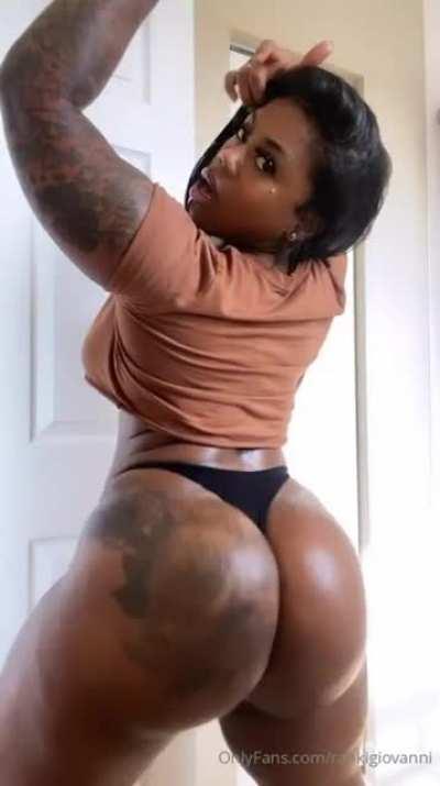 Rahki Giovanni (@rahkigiovanni)