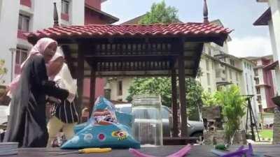 Şeriatçıları kovalarken kameraya yakalanmışız 😎