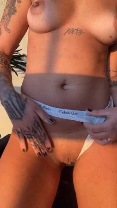 spicy law student shaved her pussy just to flash it here