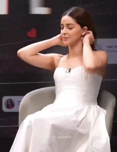 What a view. Deliberately giving us treats. Vixen ananya panday