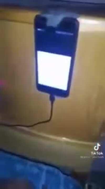 Shitpost 142 lo agarraron con las paja en la mano