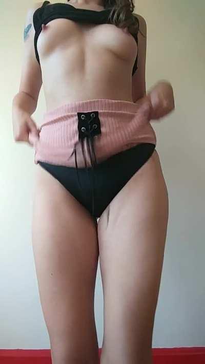 I wonder how many pervs are up to see this ;)