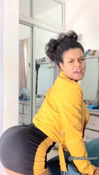 Hiking Up When She Twerks