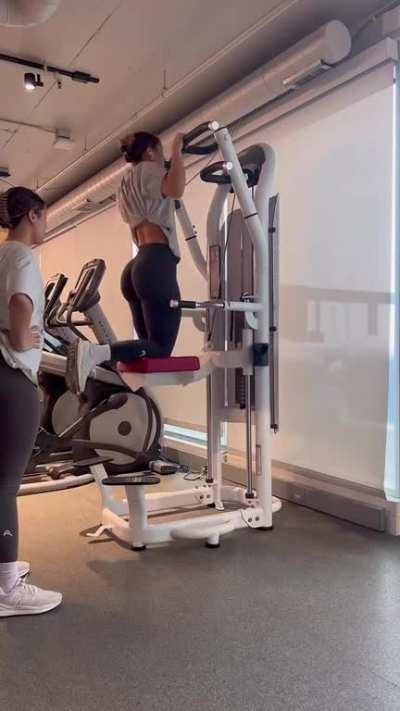 Twin Peaks at it again