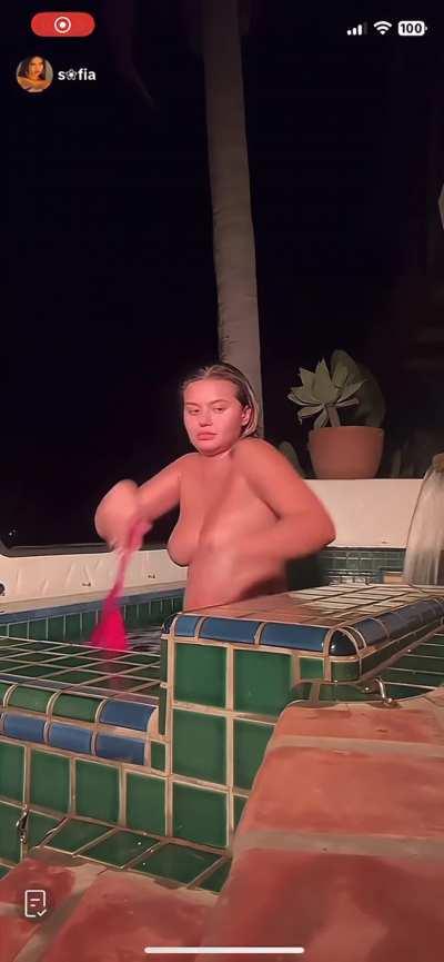 Sofia Jamora tiktok live flash