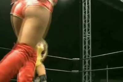 Santana Garrett Ass Fest (1 FULL Minute)