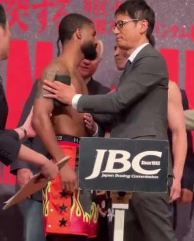 Stephen Fulton and Naoya Inoue both make weight and face off against each other before their big fight