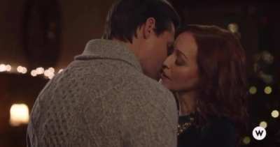 Lindy Booth in &ldquo;Swept Up for Christmas&rdquo;