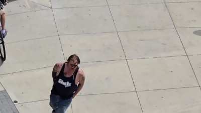 Man takes on 3 cops in Fargo, SD