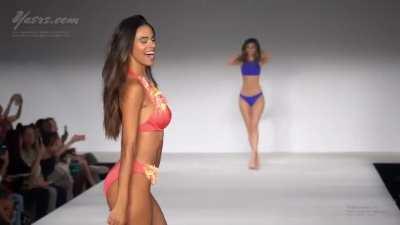 Biraz Dans olsun o zaman :D