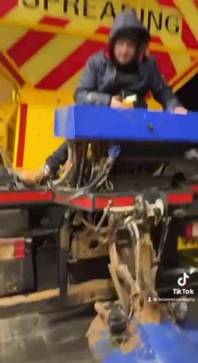 I was giving off that they stopped gritting the motorway at Coalisland. Now we know why.