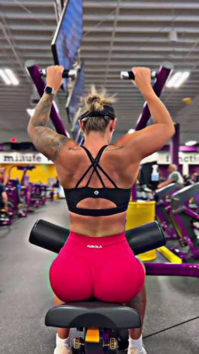 How’s my back look?