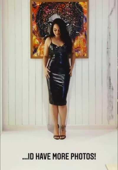 Sonaa mommy looks best in latex tight dress