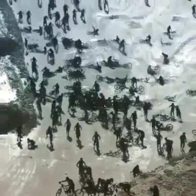 Замесили мясо, кости, аллюминь и карбон