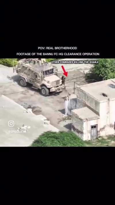 Pakistani soldiers barrel-roll to save each other from Taliban at point blank range