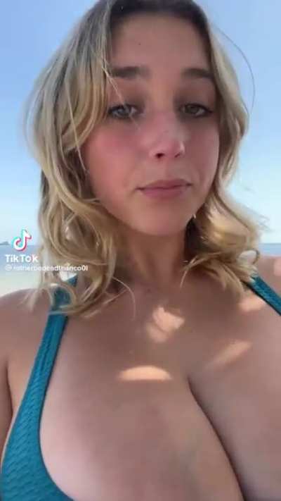 I’d be down to watch her read