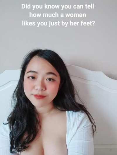 My love language is spreading legs 😏