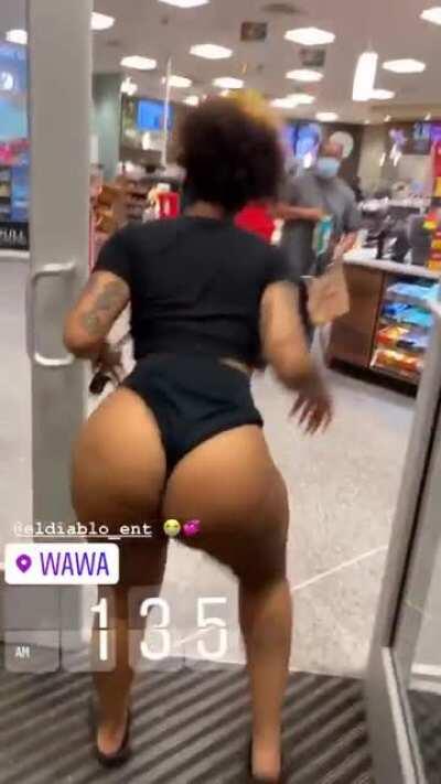 She needs to make an onlyfans or some, how u gon be this thick and that selfish 😩