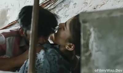 Ruhani Sharma 🍼🤤