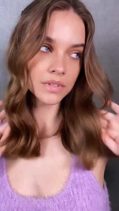 Imagine Barbara Palvin sucking your cock with her amazing lips.