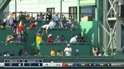 [Highlight] [Highlight] Spencer Torkelson goes 4-4 with a double and a homer to lead the Tigers to a win vs the Red Sox