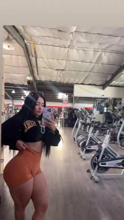 Jeyms Brenda (@fit.jeymi)