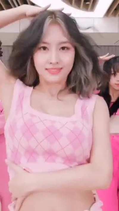 Mommy momo bouncy 👀