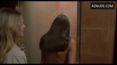Laura Gemser in Emmanuelle in Bangkok (1 MIC)
