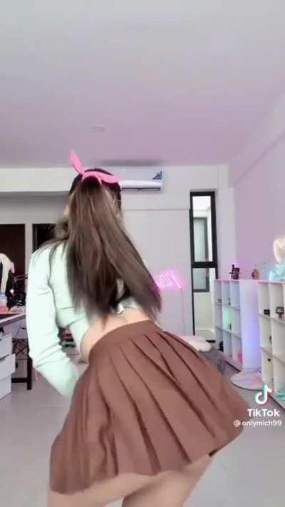 needs a shorter skirt