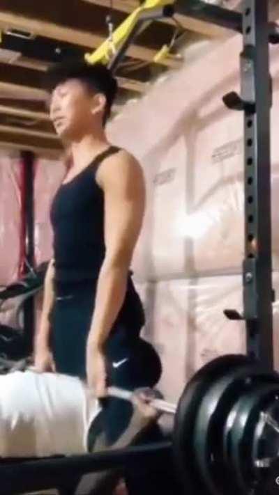 “Stop bro, it tickles” 🥴