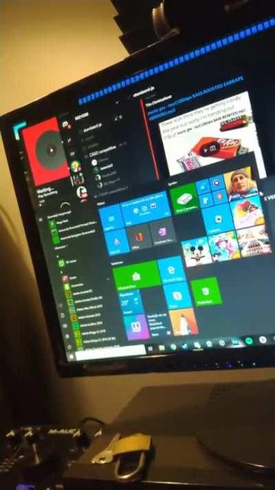 Does someone recognizes this sound? (Only discord and steam were opened + it happened randomly)
