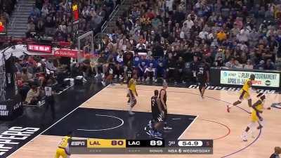 [Highlight] Lebron passes to Westbrook on the bench as 1 of his 6 turnovers!