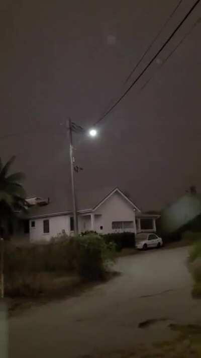 🔥 North coast of Barbados falls into darkness at noon due to volcanic eruption on the island of St. Vincent.