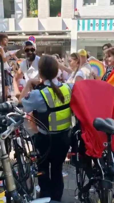 German police enjoying parade