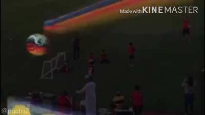 hahaha ronaldinho socser 😎👌