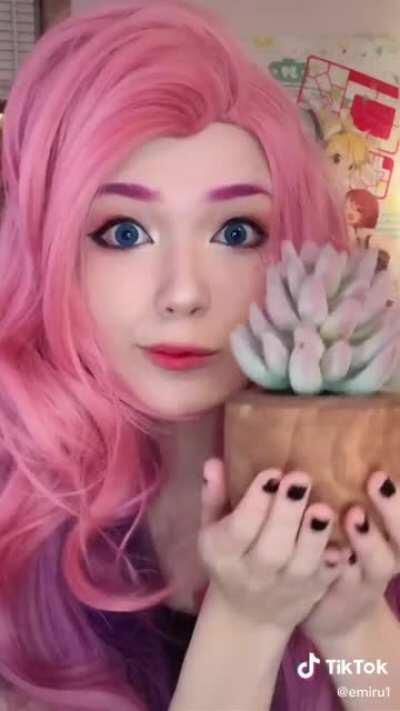 Seraphine Cosplay by Emiru