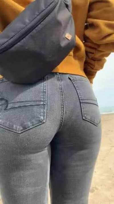 Do you think I look cute as fuck in this video?