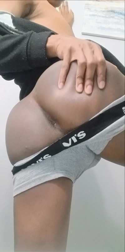 Just a little peek to keep you guessing... 🍑